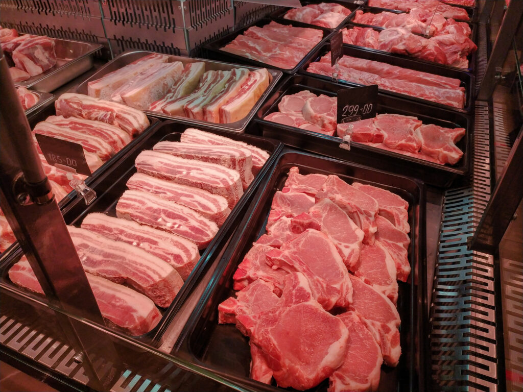 Etals de nos viandes dans notre boucherie à SERS