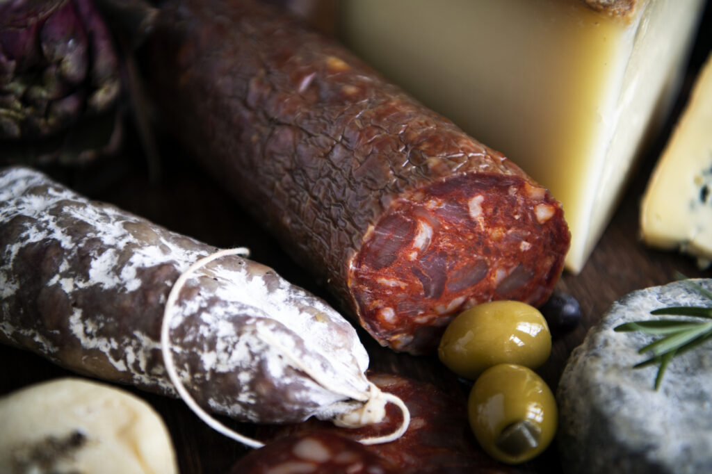 Saucisson artisanaux, boucherie charcuterie à Sers